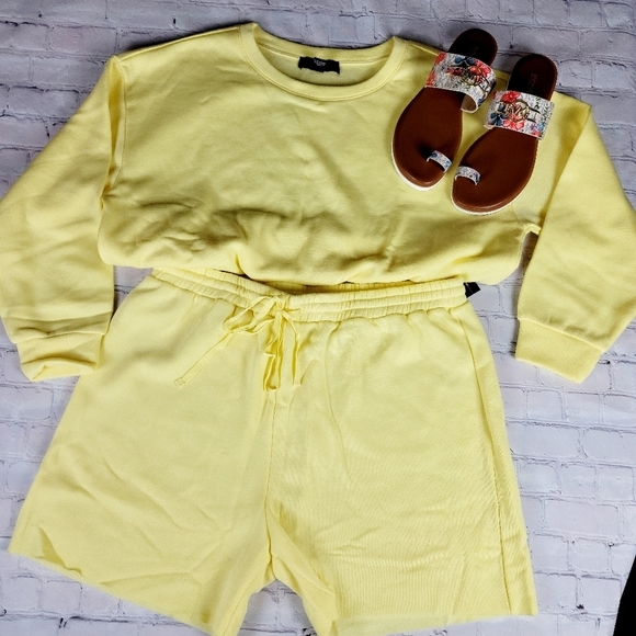 FOREVER 21 Shorts Set - Picture 6 of 11